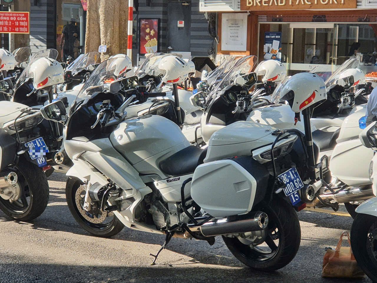 80-A1 000.60, Yamaha FJR 