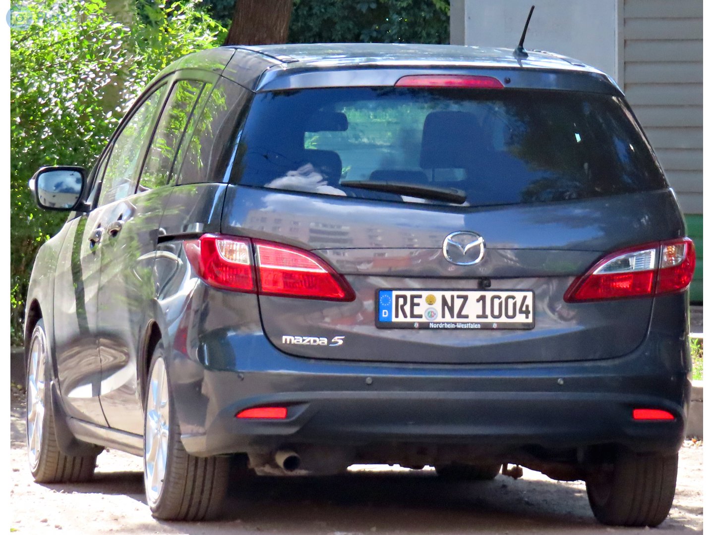 RE NZ 1004, Mazda 5 2nd gen (CW), 2010–2015