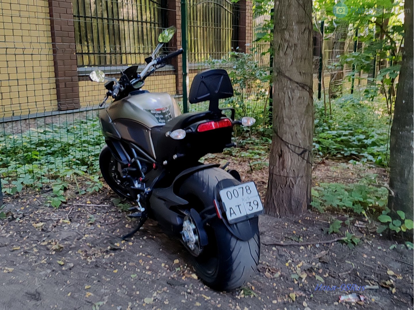 0078 ат 39, Ducati Diavel 1st gen 1200, 2010–2019