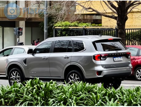 AH 496 BY, Ford Everest