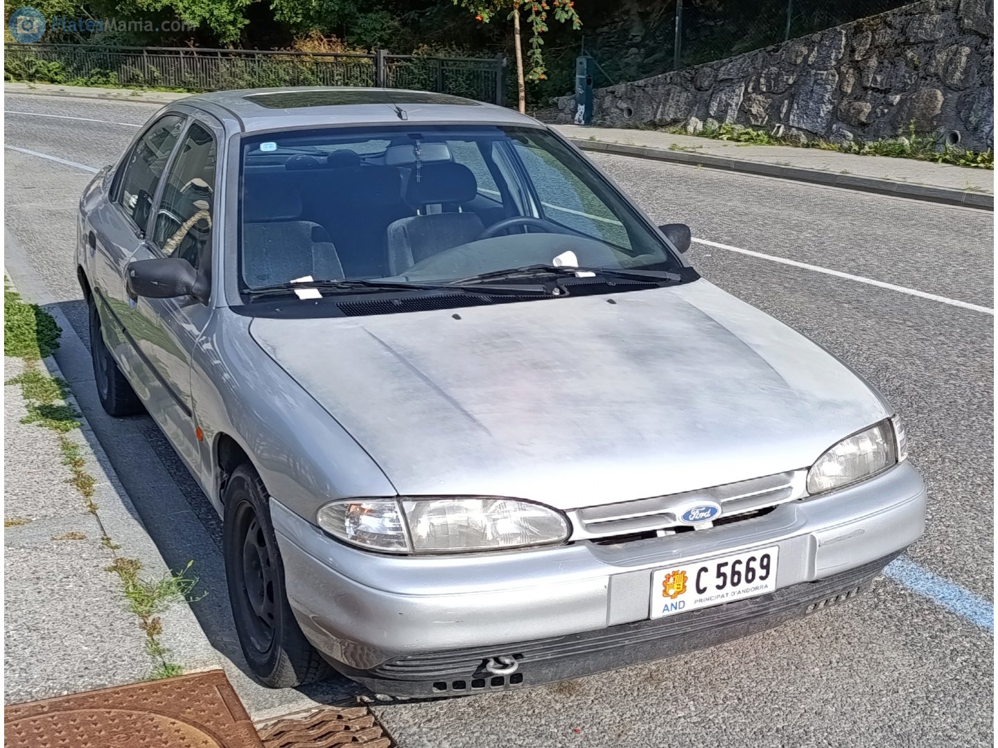 C 5669, Ford Mondeo 1st gen Sedan/Liftback (Mk1; CDW27), 1993–1996