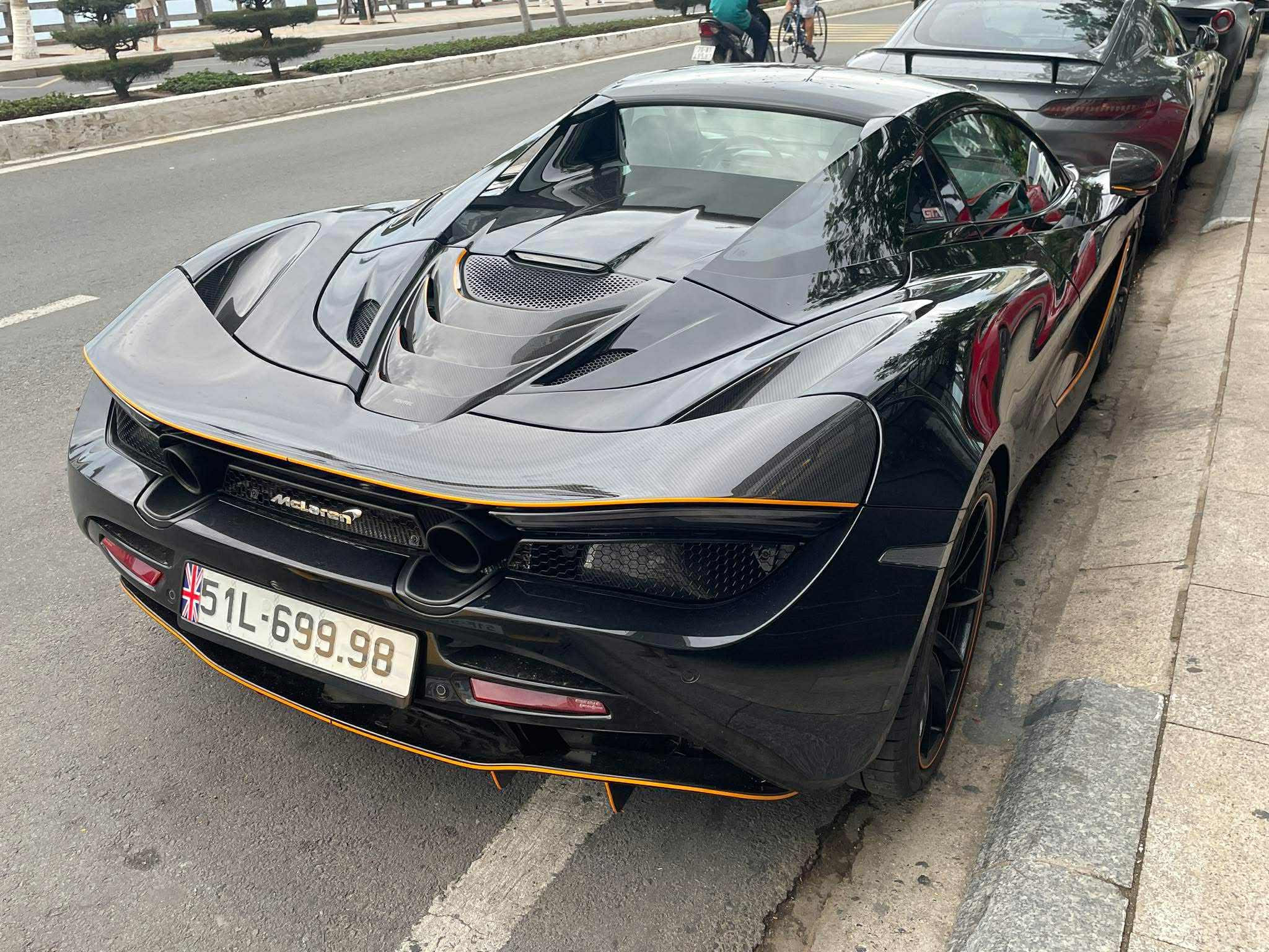 51L-699.98, McLaren 720S 720S, 2017–2023