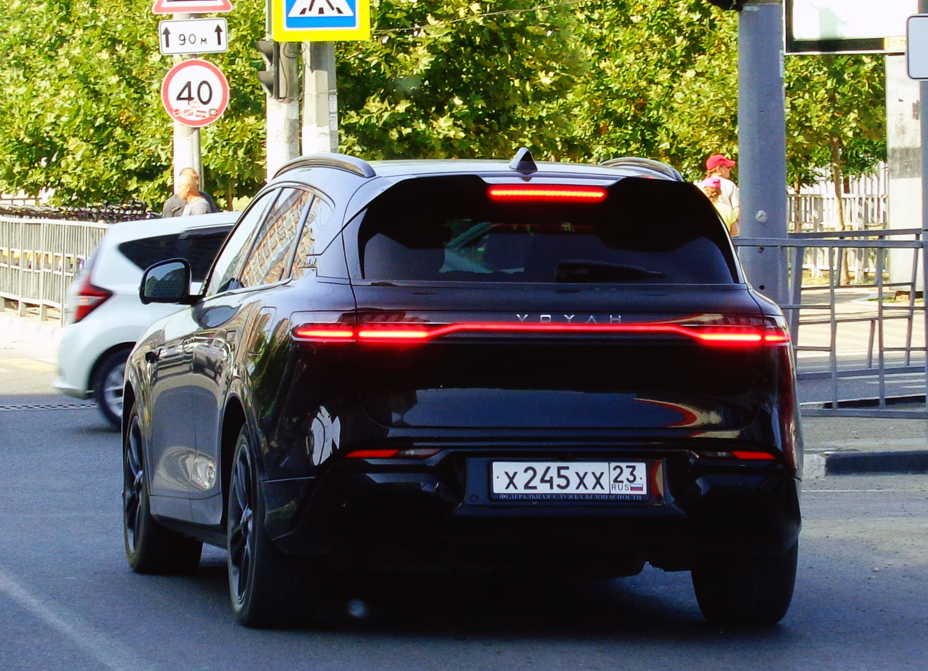 х 245 хх 23, Voyah (Lantu) Free 1st gen, facelift, 2023–