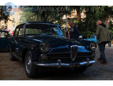 20310 AQ, Alfa Romeo 2000