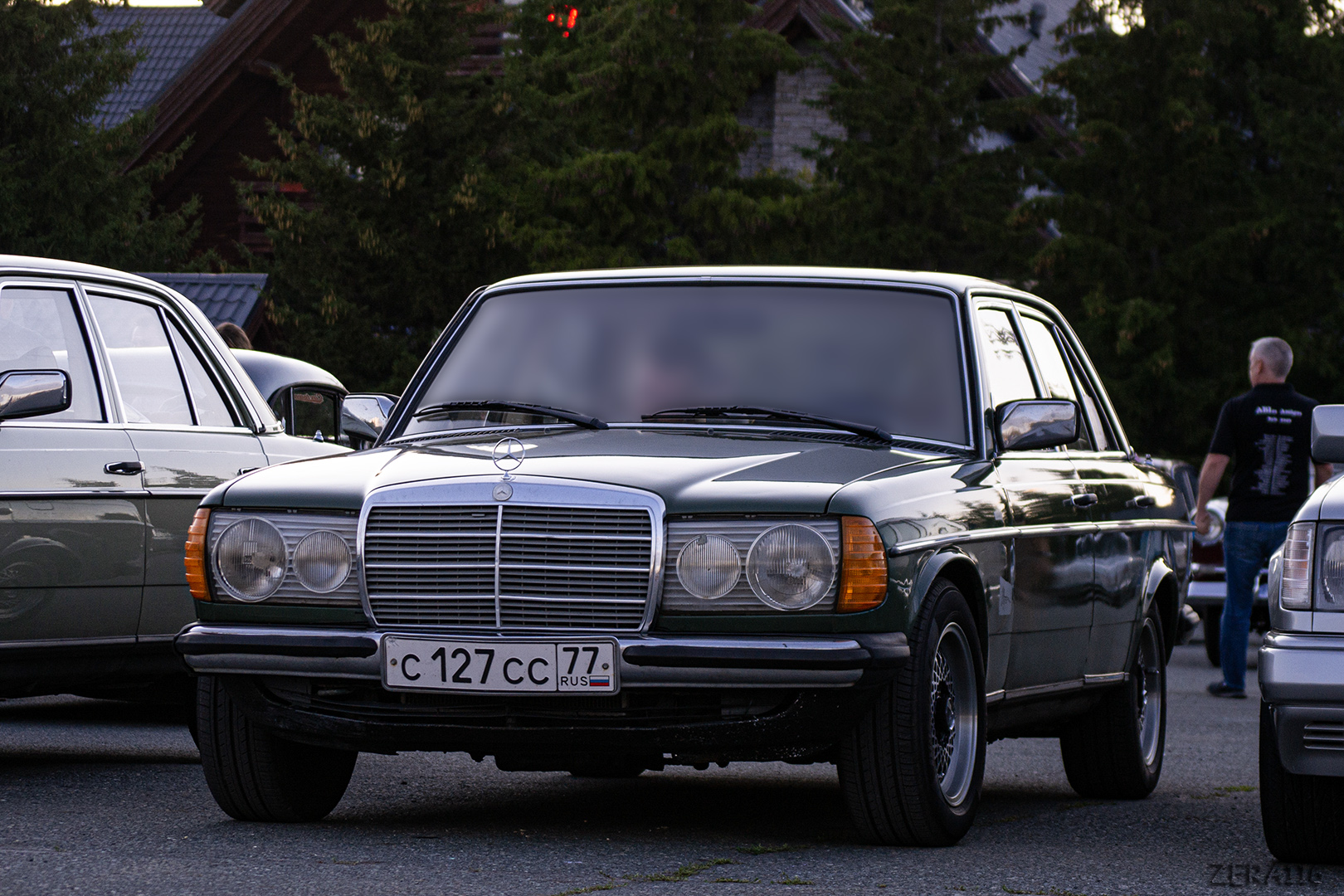с 127 сс 77, Mercedes-Benz E-Klasse 200–300 Sedan (W123), 1975­–1986