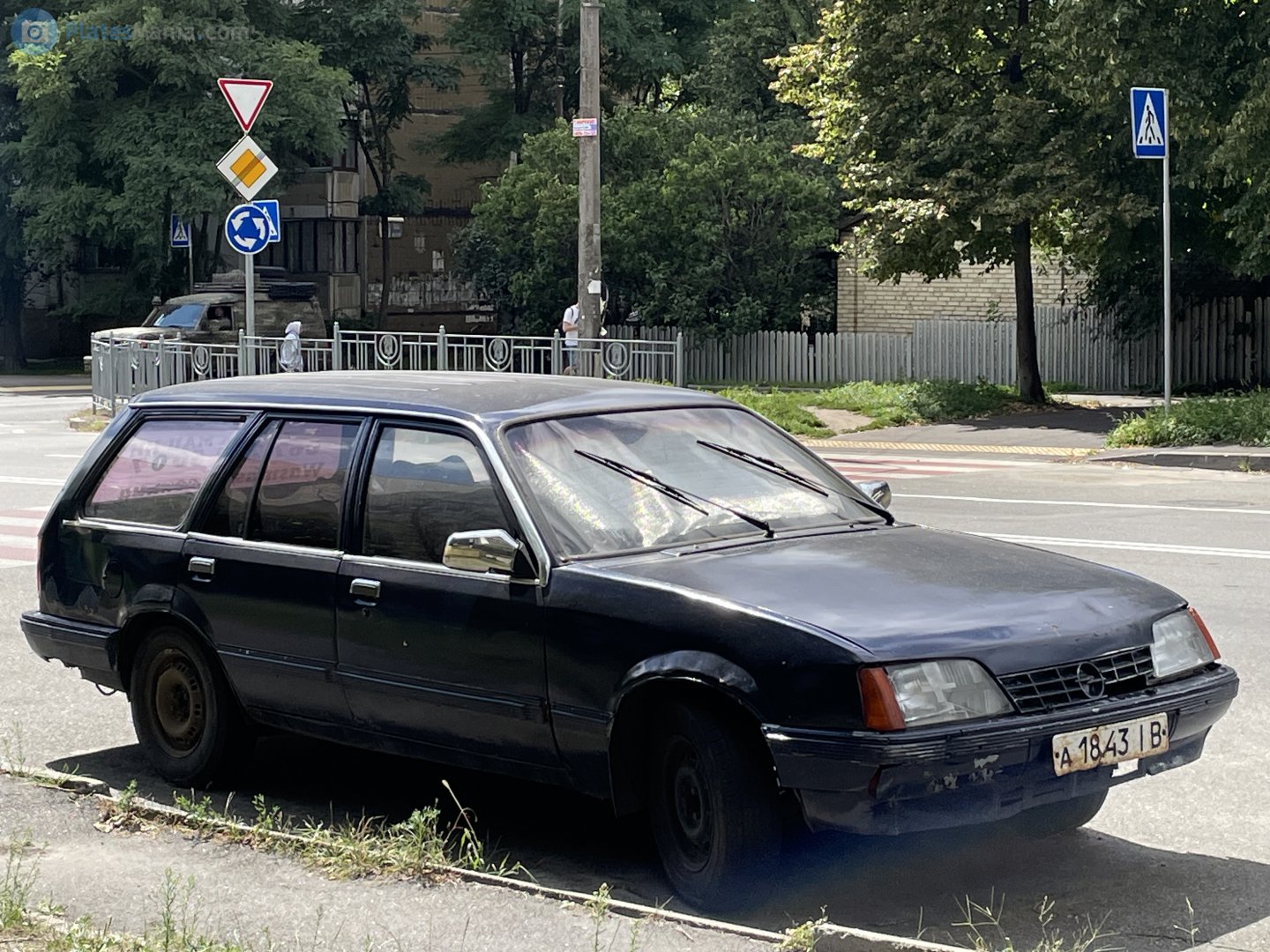 а 1843 ІВ, Opel Rekord 5th gen Caravan (E2), facelift, 1982–1986
