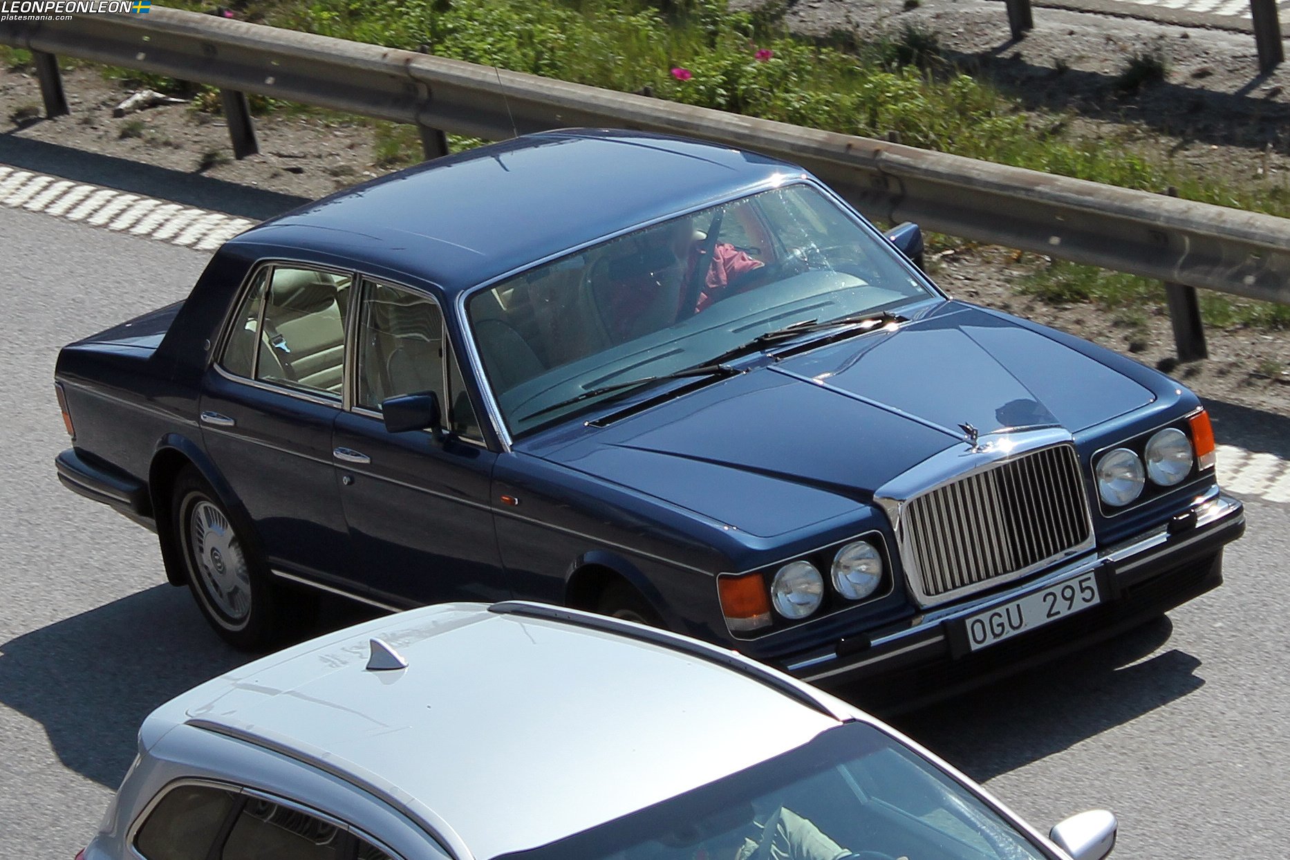 OGU 295, Bentley Mulsanne 1st gen, 1980–1992