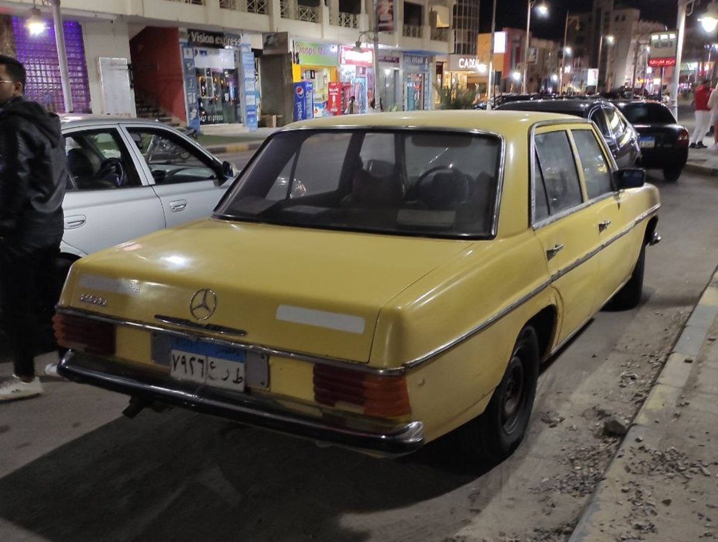 ٧٩٢٦ عرط, Mercedes-Benz E-Klasse 200–280 Sedan (W114/W115), 1967­–1976