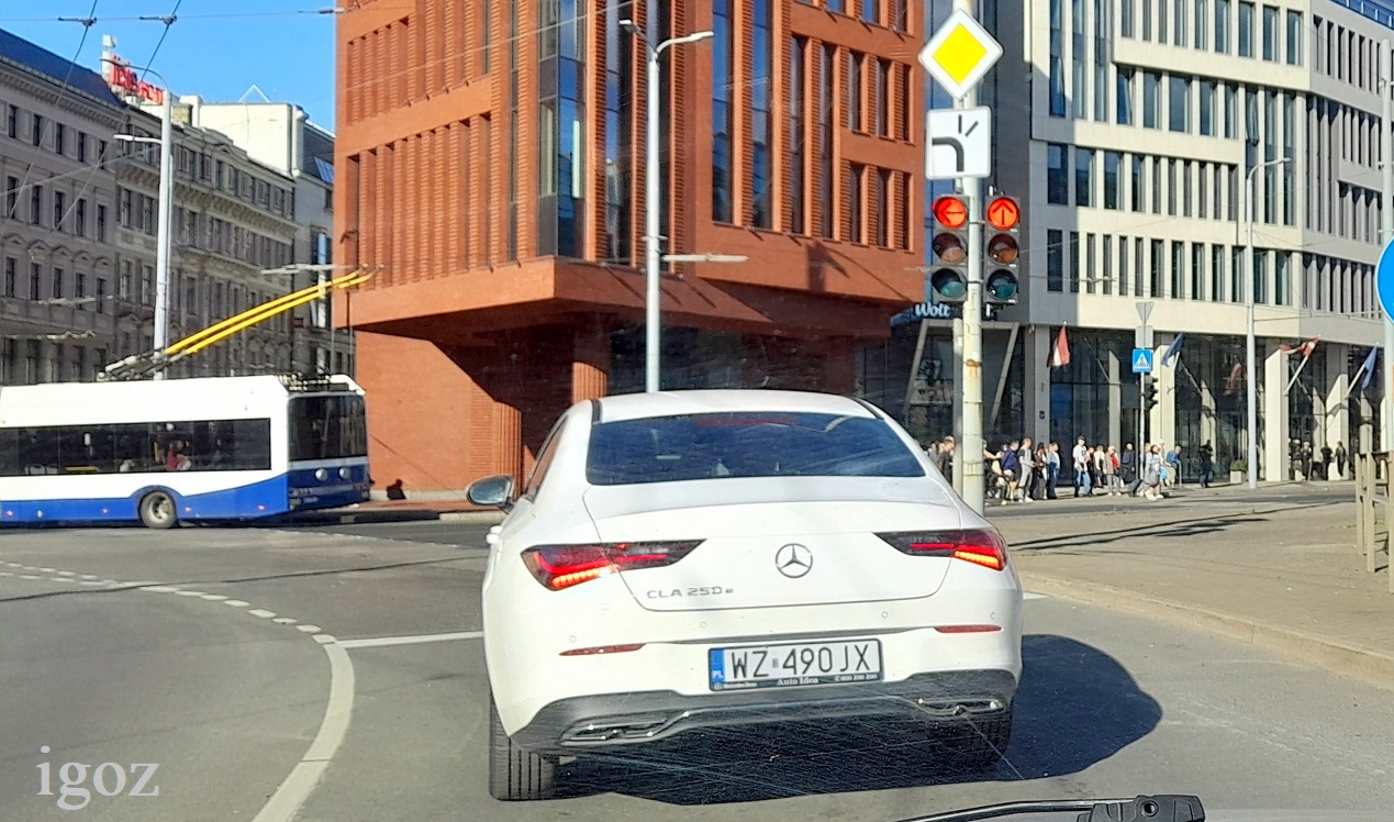 WZ 490JX, Mercedes-Benz CLA-Klasse 1st gen 4-door Coupé (C117), 2013–2019