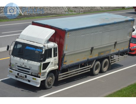 B 9695 KRV, Mitsubishi Fuso The Great