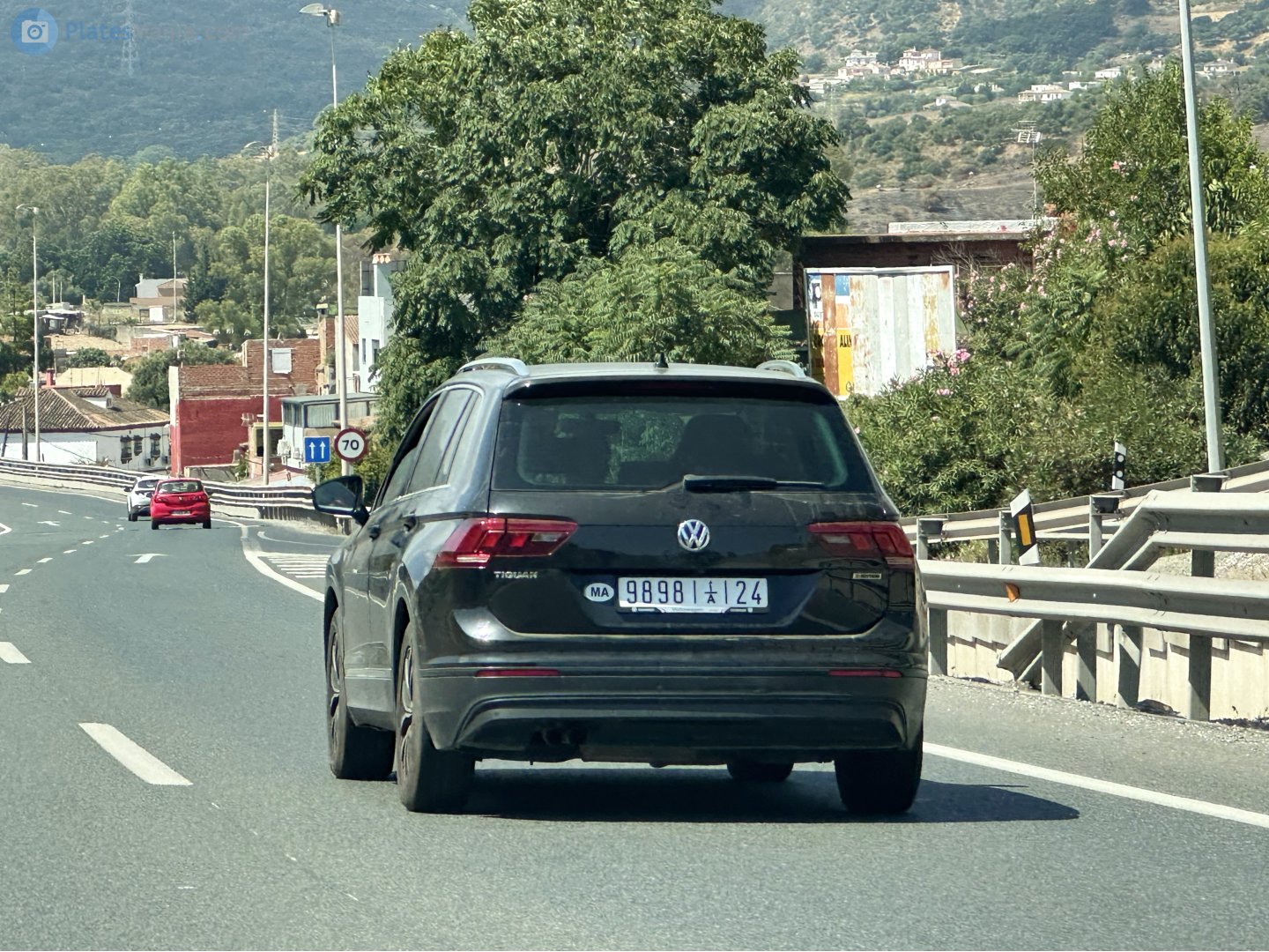 9898|أ|24, Volkswagen Tiguan 2nd gen (AD/AX/Allspace/L), 2016–2021