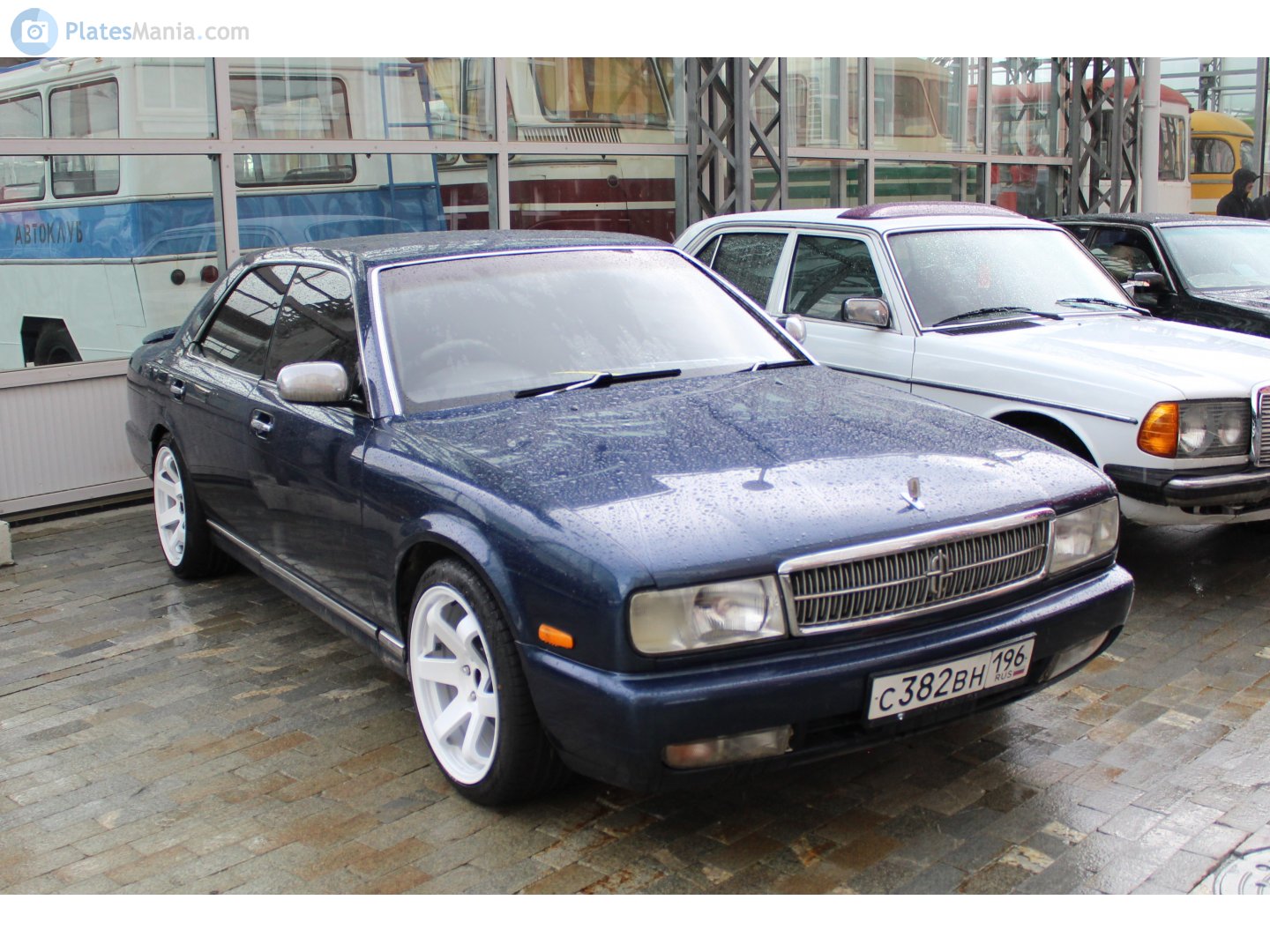 с 382 вн 196, Nissan Cedric 8th gen (Y32), 1991–1995