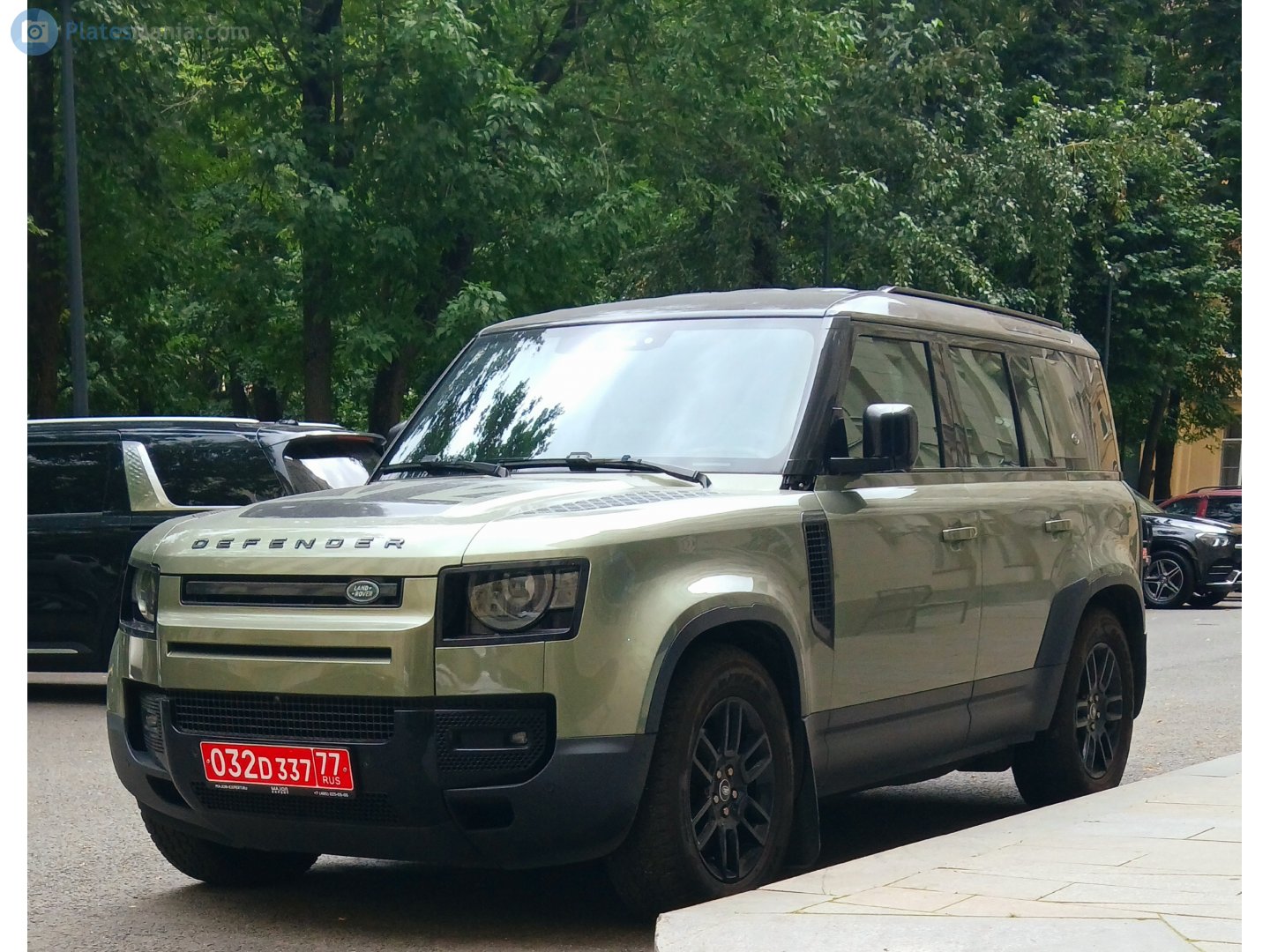 032 D 337 77, Land Rover Defender 2nd gen 110