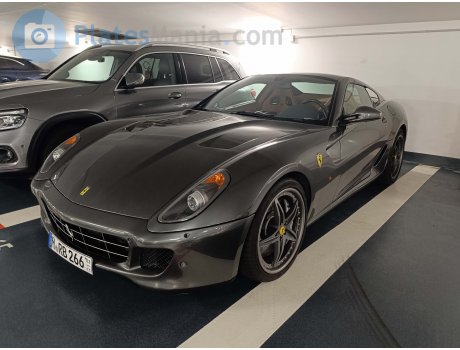 M RB 266 (03/11), Ferrari 599