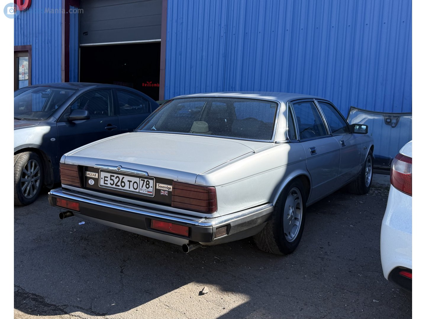 е 526 то 78, Jaguar Sovereign 3rd gen (X300), 1994–1997