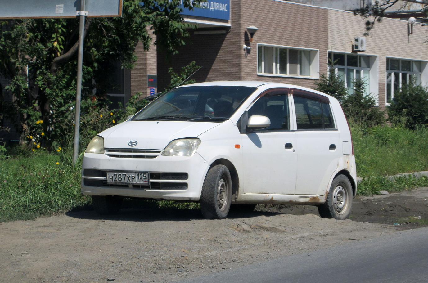 н 287 хр 125, Daihatsu Mira 6th gen 5-door Hatch (L250/L260), 2002–2006