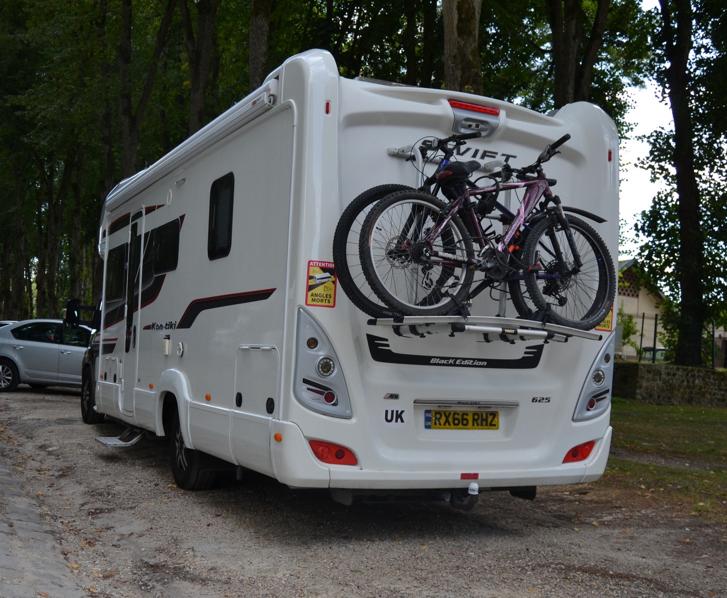 RX66RHZ, Swift Motorhomes Kon-Tiki 