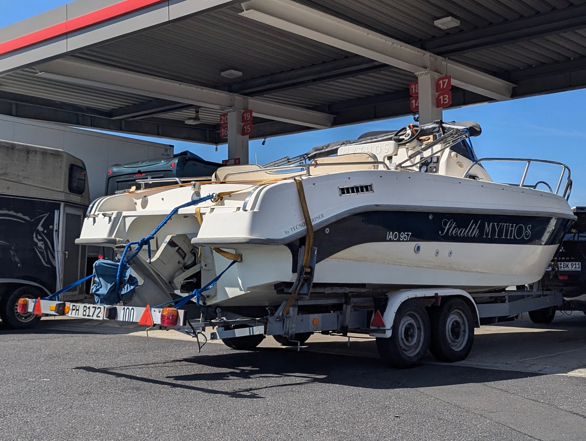 PH 8172, Trailers, motorcycles, special vehicles 