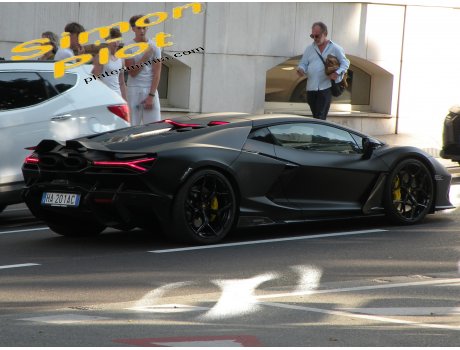 HA 201 AC, Lamborghini Revuelto