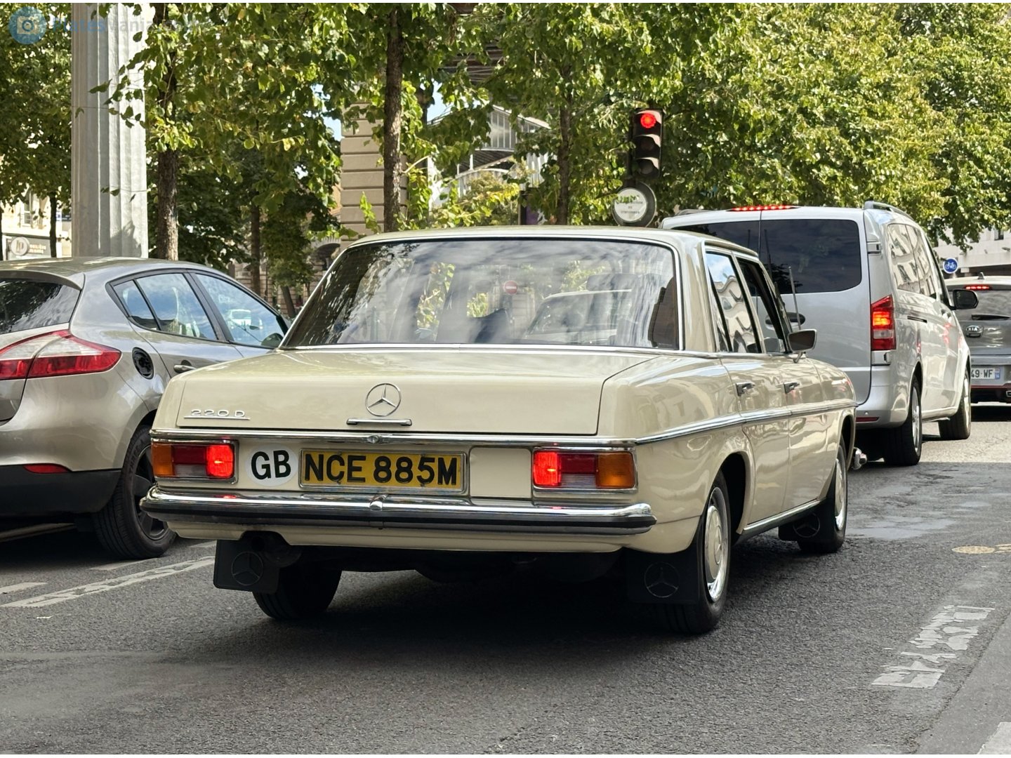 NCE885M, Mercedes-Benz E-Klasse 200–280 Sedan (W114/W115), 1967­–1976