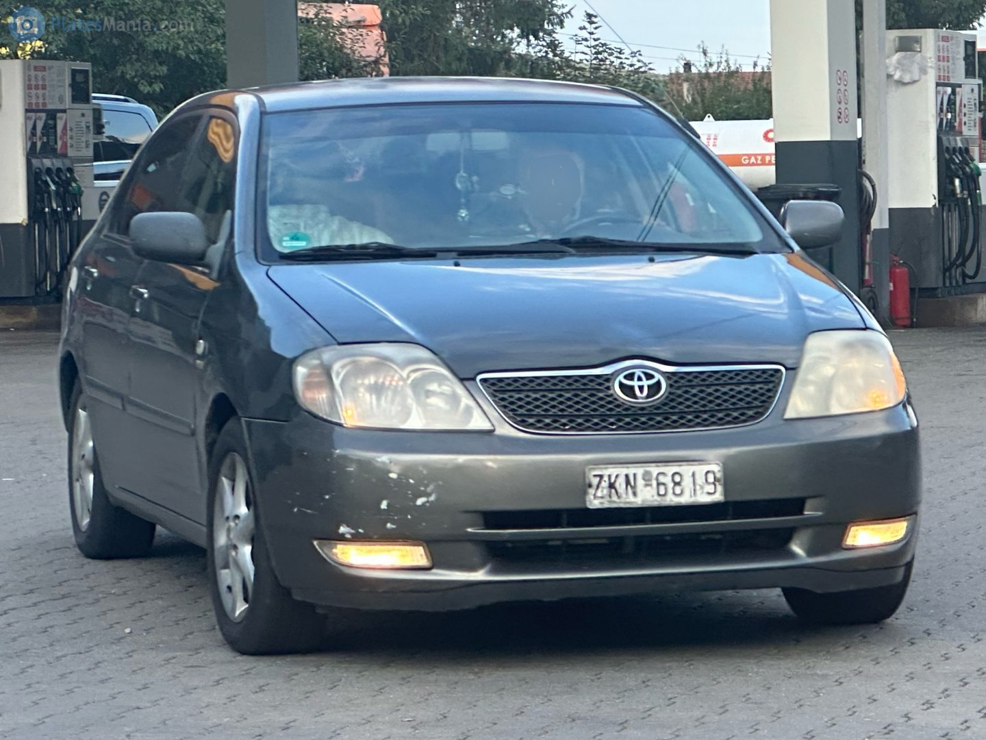 ZKN-6819, Toyota Corolla 9th gen Sedan (E120; Global-market), 2000–2007