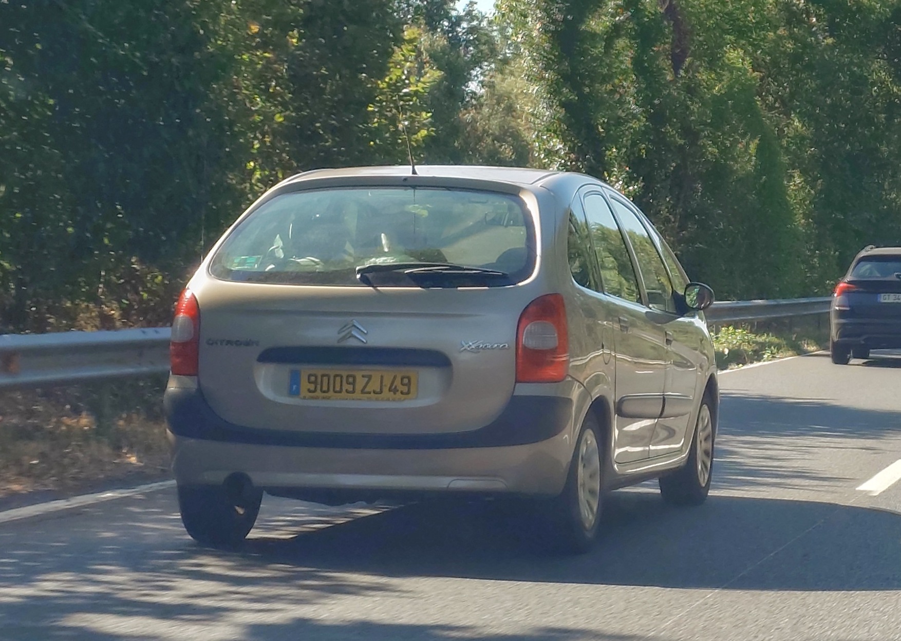 9009 ZJ 49, Citroёn Xsara Picasso 1st gen (N68), 1999–2010 (–2012 for LATAM-market)