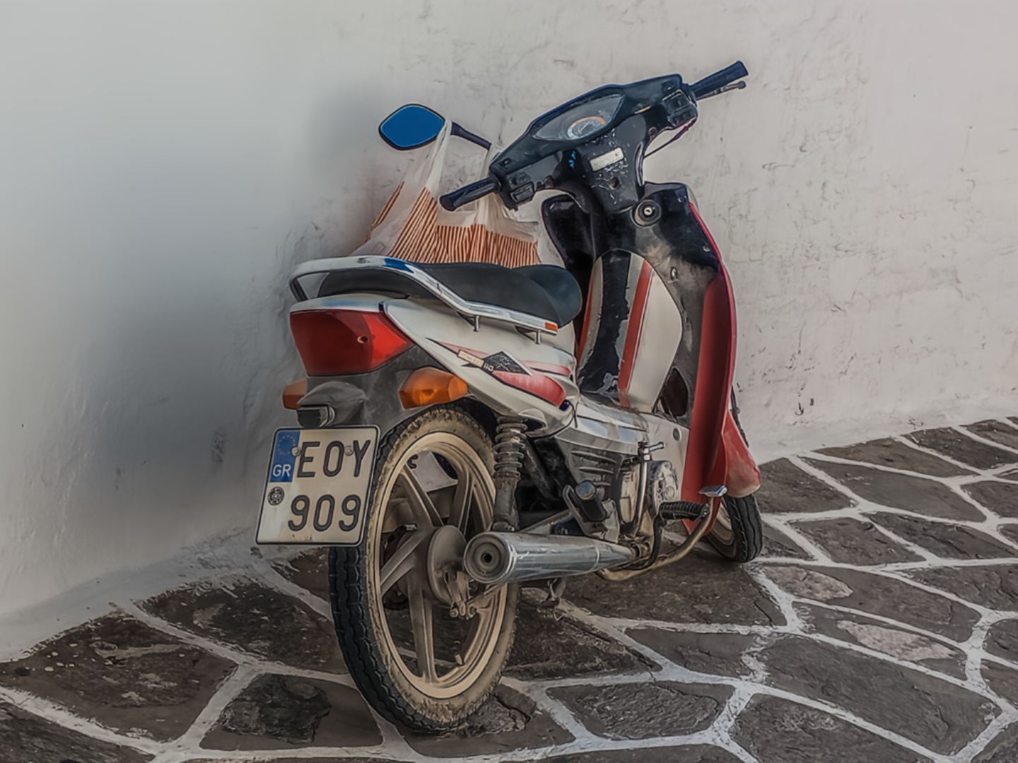 EOY-909, Kymco Spike 