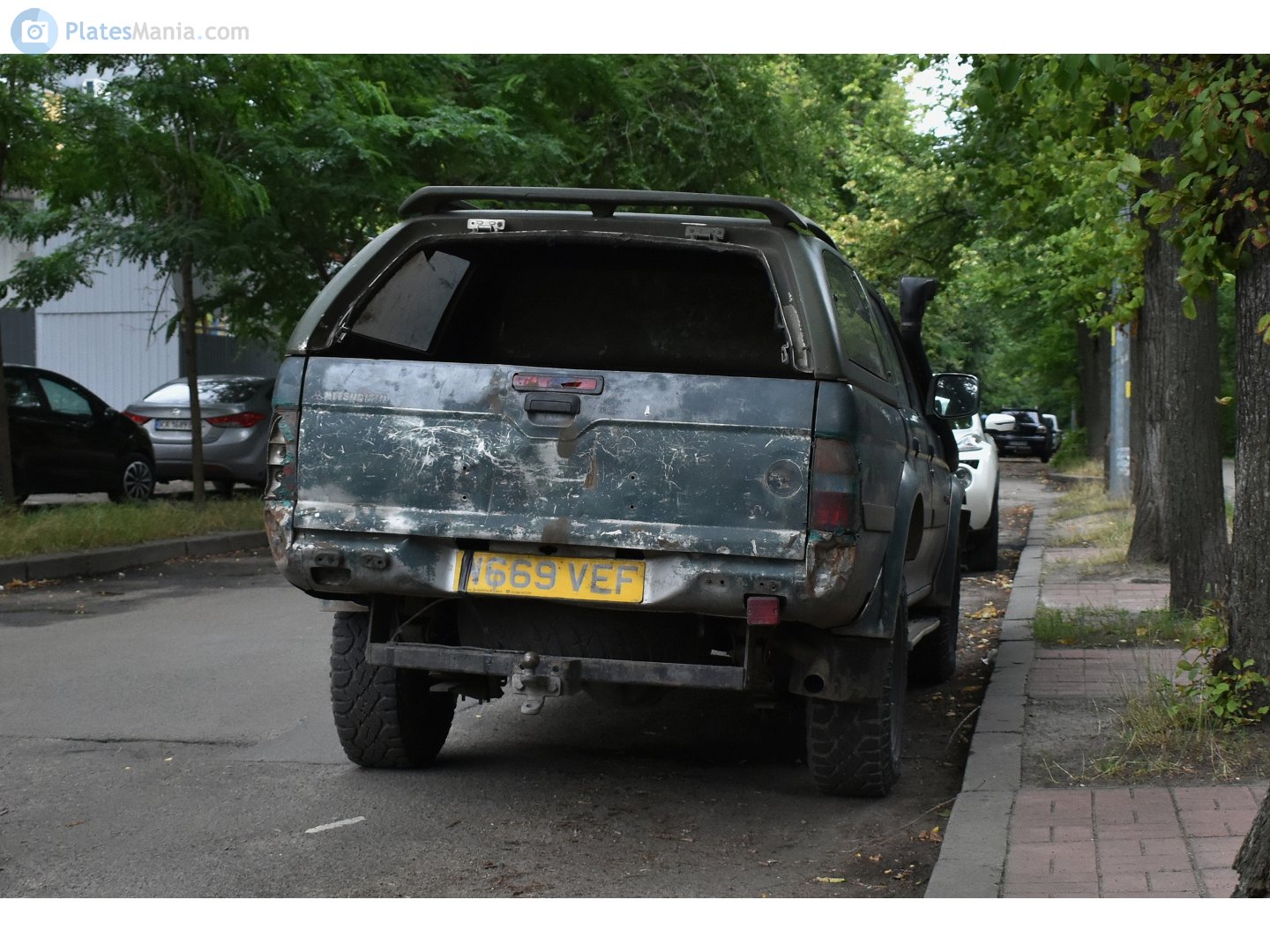 W669VEF, Mitsubishi L200 3rd gen (K50/K60/K70), 1996–2006 (–2012 for BR-market)