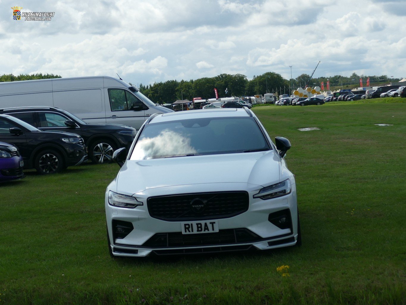 R1BAT, Volvo V60 2nd gen (225/257), 2018–