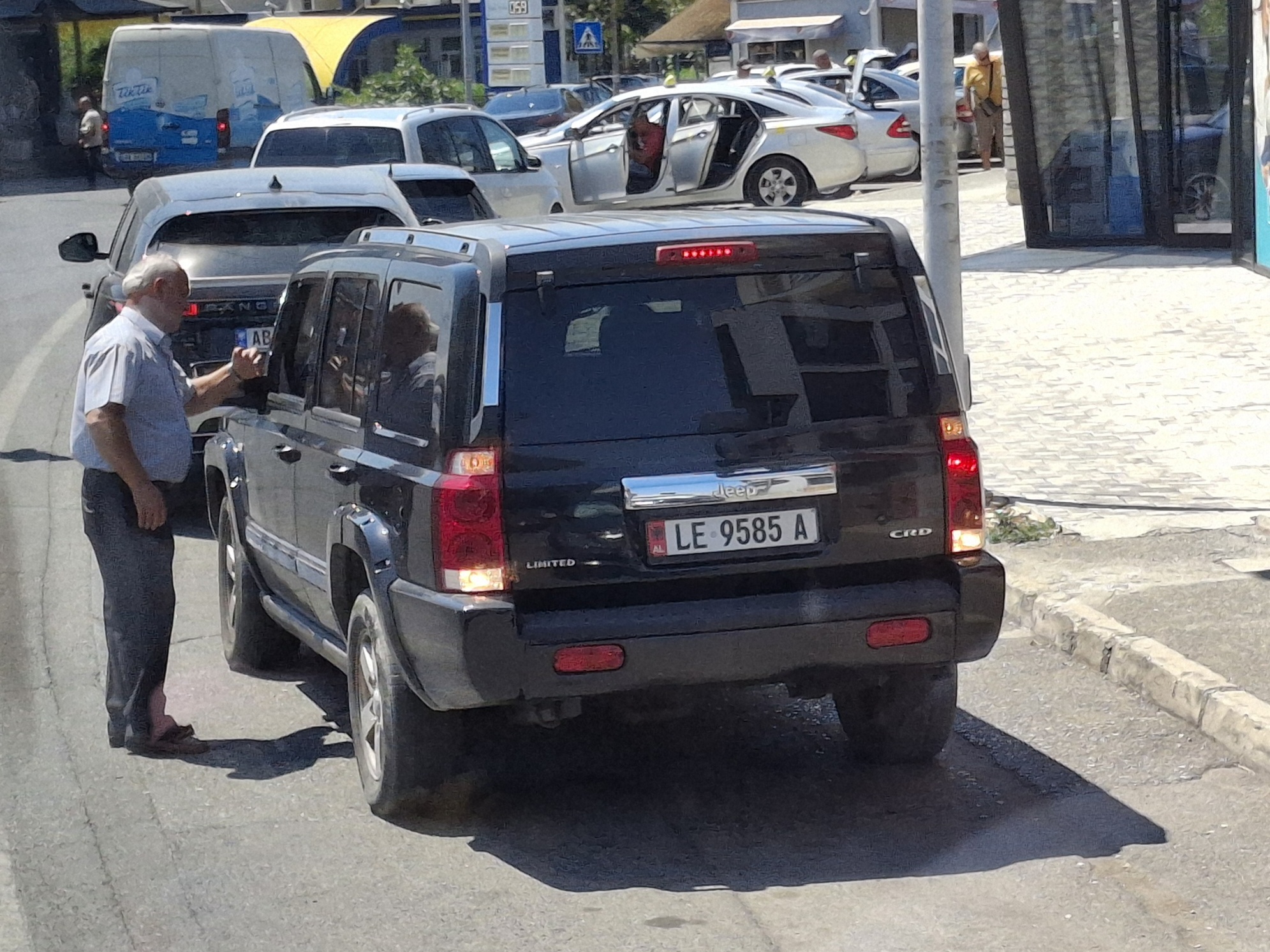 LE 9585 A, Jeep Commander 1st gen (XK/XH; Global-market), 2005–2010