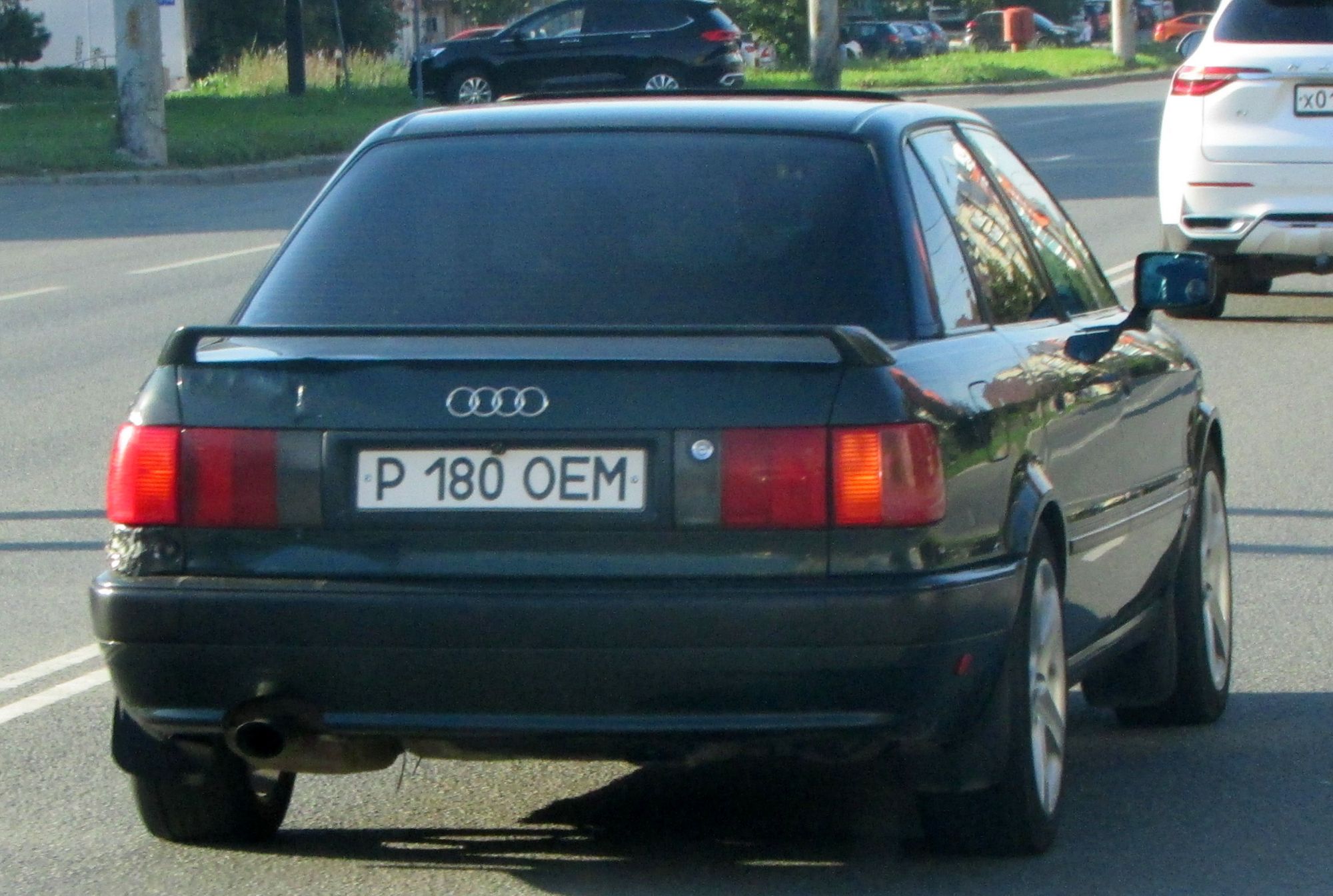 P 180 OEM, Audi 80 4th gen Sedan (B4/8C2), 1991–1994