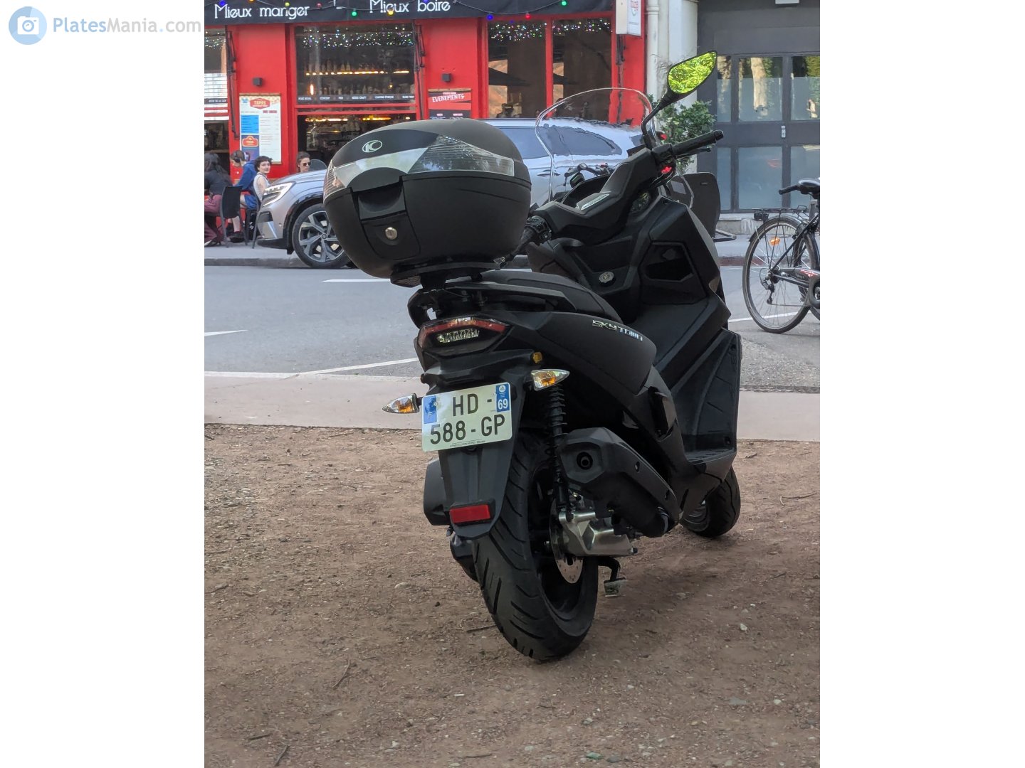 HD-588-GP, Kymco Skytown 