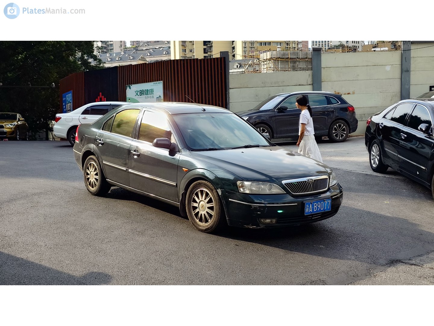 渝A·B9077, Ford Mondeo 2nd gen (Metrostar) Sedan (CD132; CN- and TW-market), 2001–2007 (–2009 for CN-market)