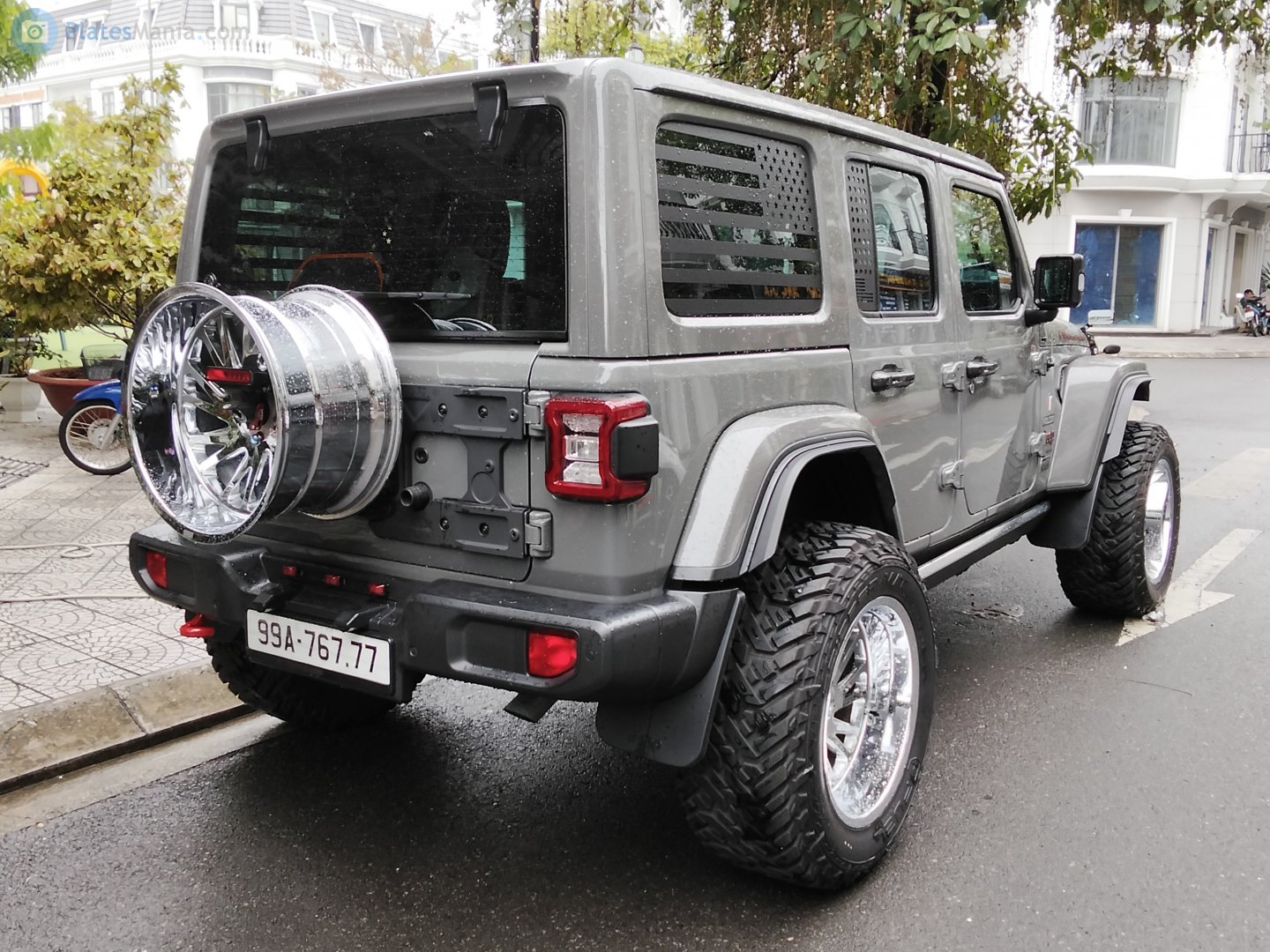 99A-767.77, Jeep Wrangler 4th gen 5-door SUV (JL), 2018–