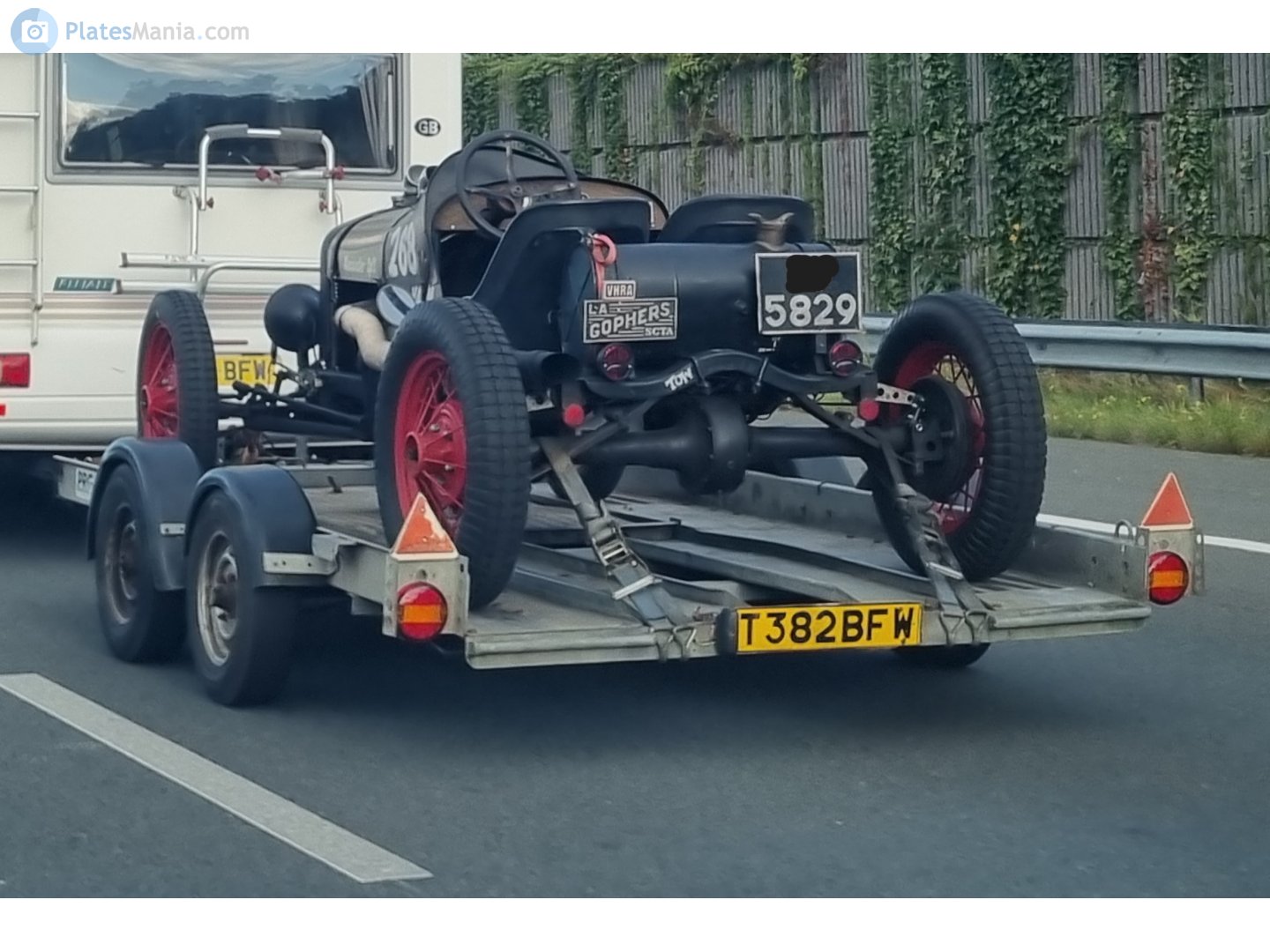 T382BFW, PRG Trailers 