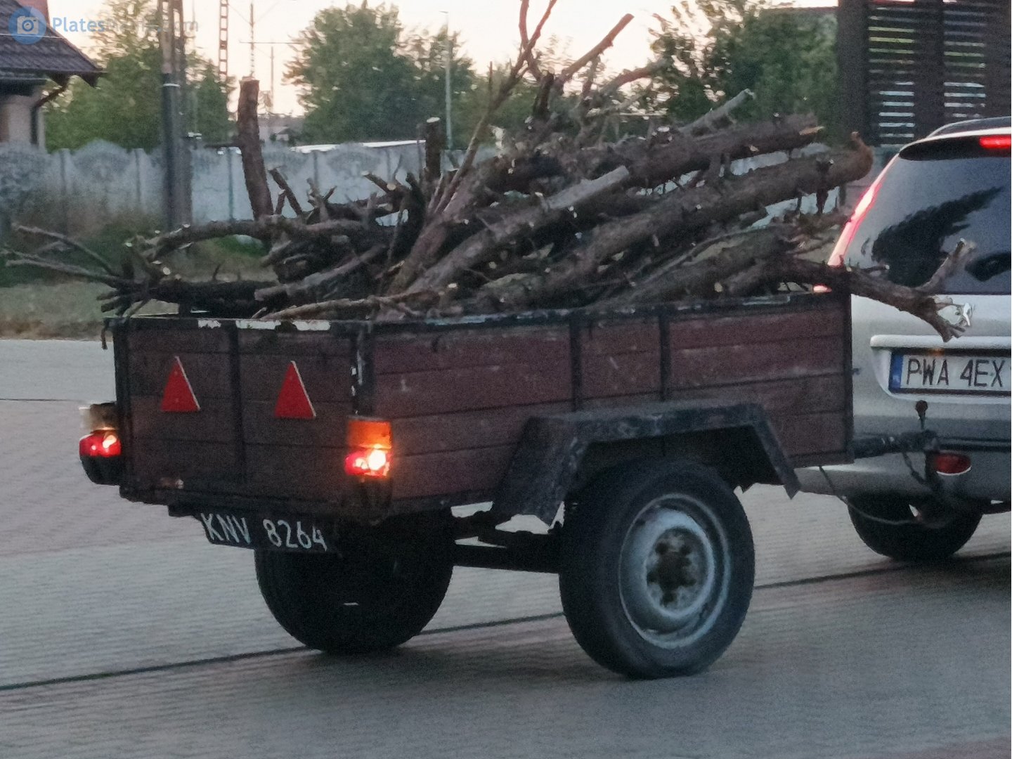 KNV 8264, Home-made vehicle 