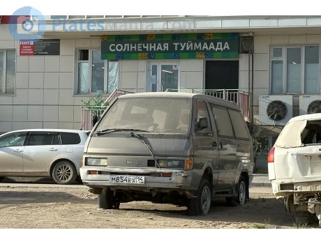 м854ех14, Nissan Vanette Largo