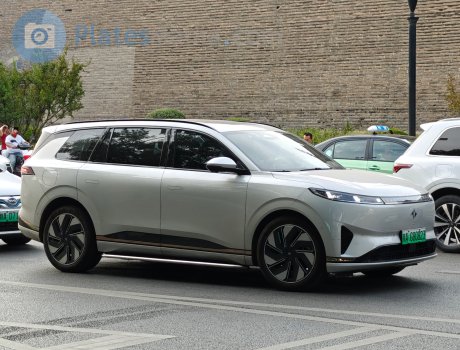 陕A·G80823, DongFeng Eπ008