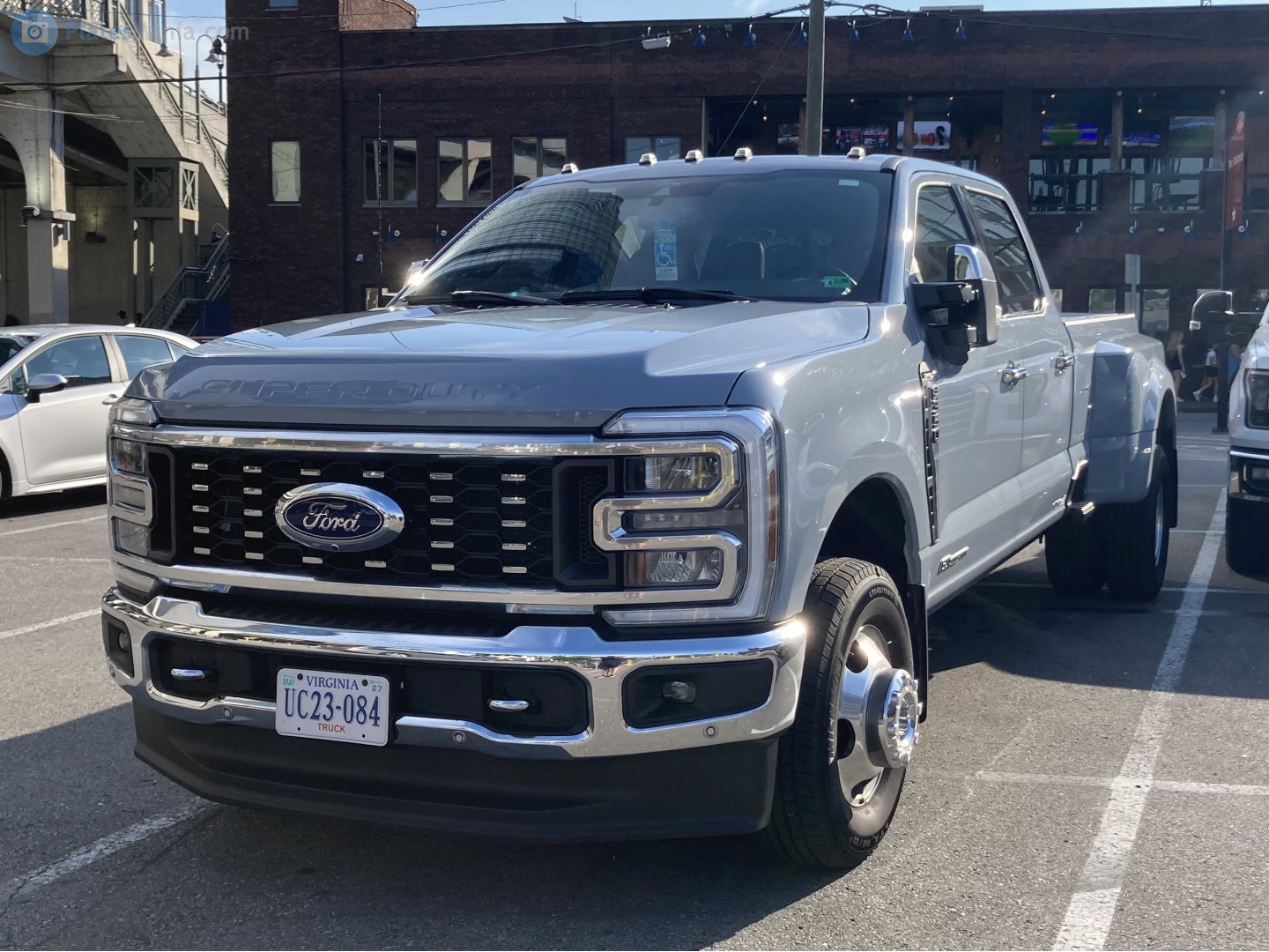 UC23-084, Ford F-350 14th gen Super Duty, 2023–