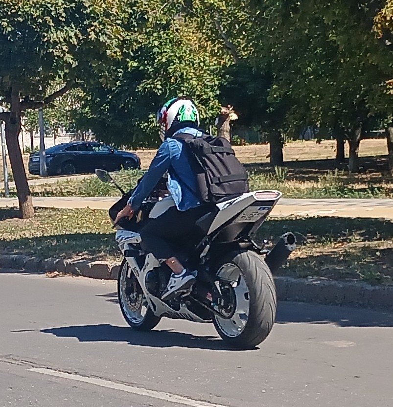 DI 1295 JA, Yamaha YZF 2nd gen R1, 2000–2001