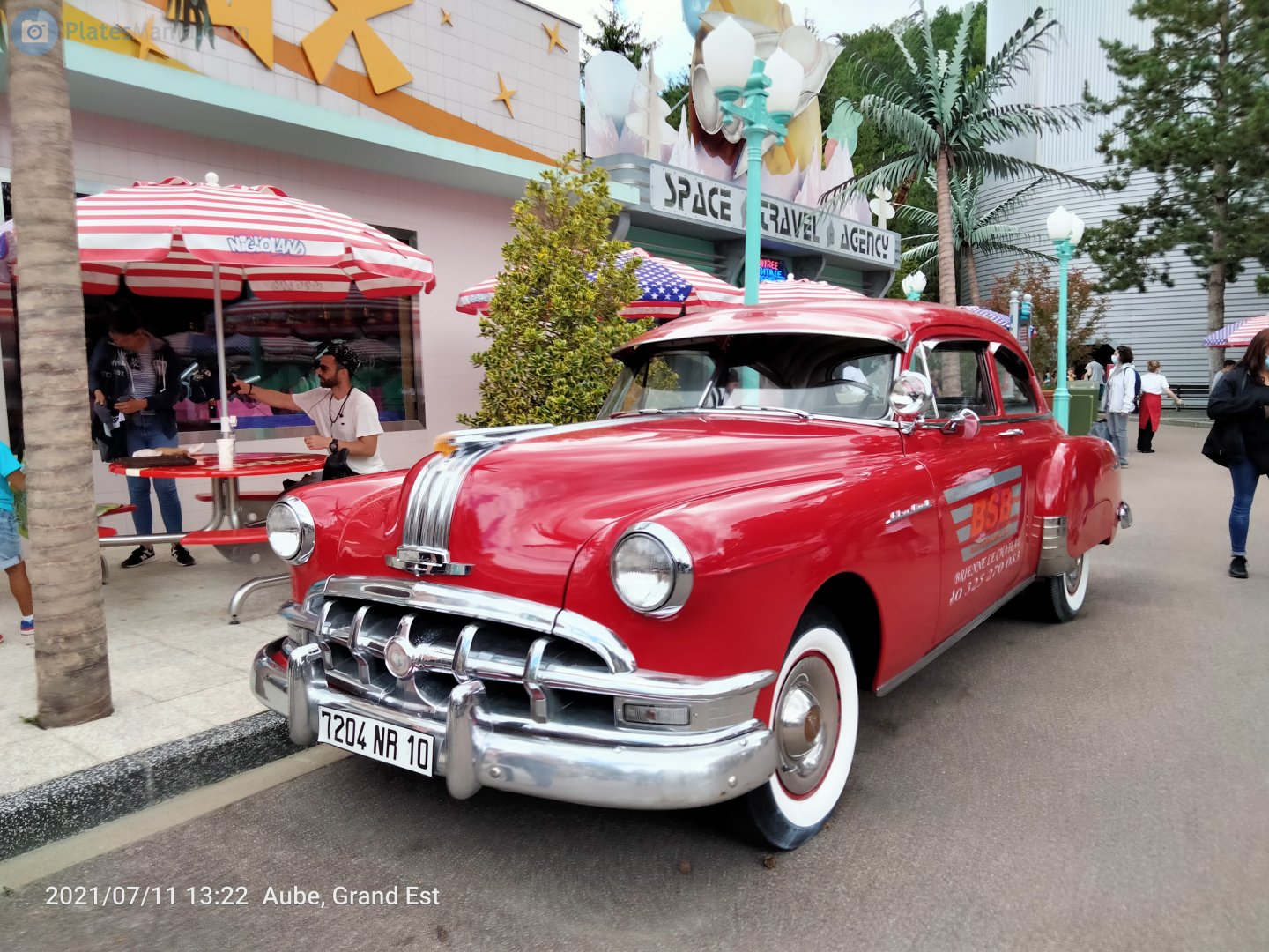 7204 NR 10, Pontiac Chieftain 