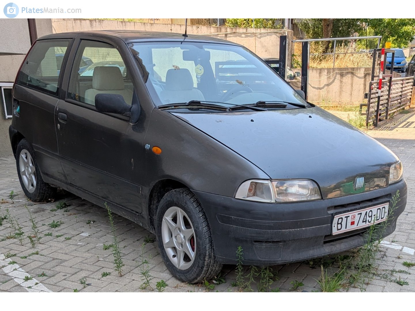 BT 749-DD, FIAT Punto 1st gen 3-door Hatch (176), 1993–2000