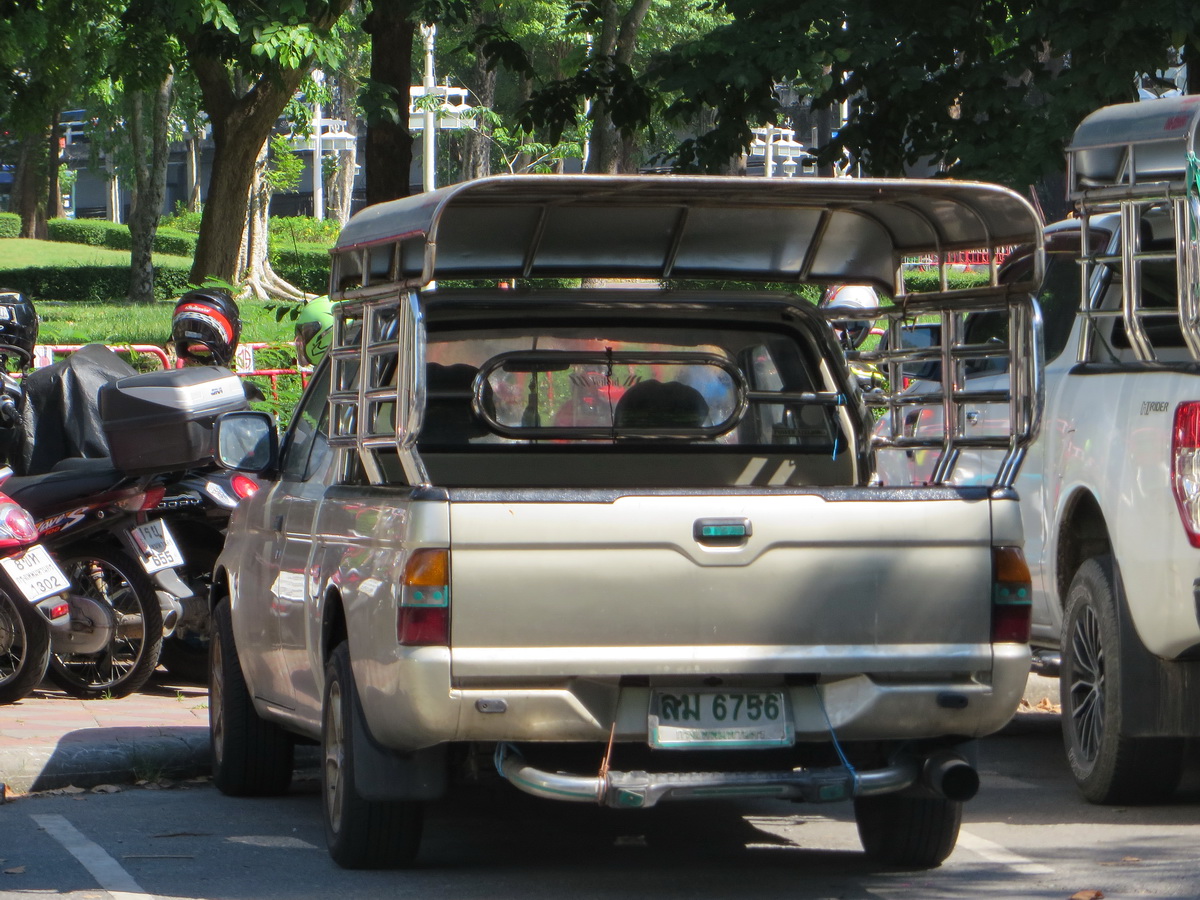 ลม 6756, Mitsubishi Strada 2nd gen (K50/K60/K70), 1997–2006