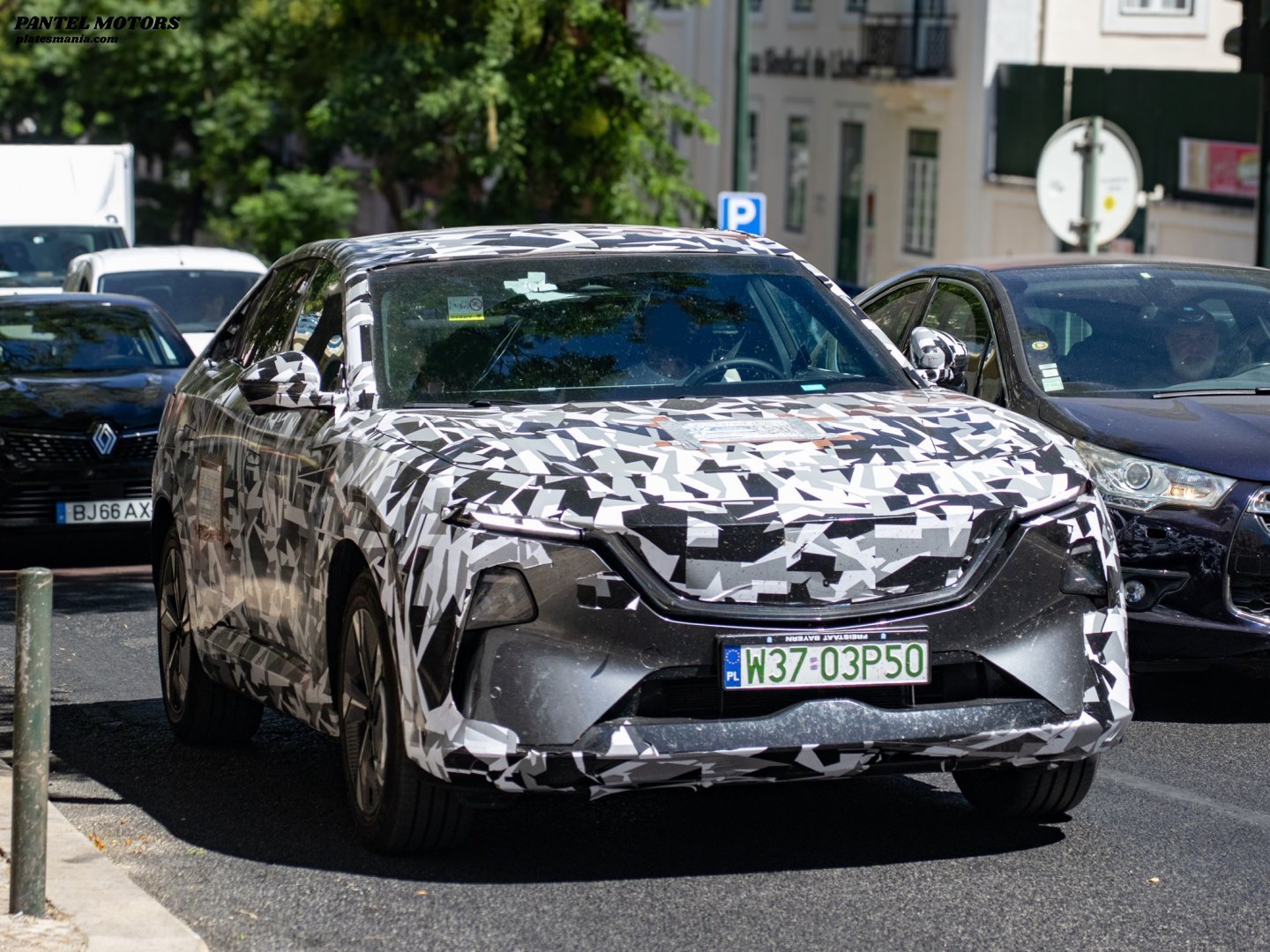 W37 03P50, Mazda CX-6e 