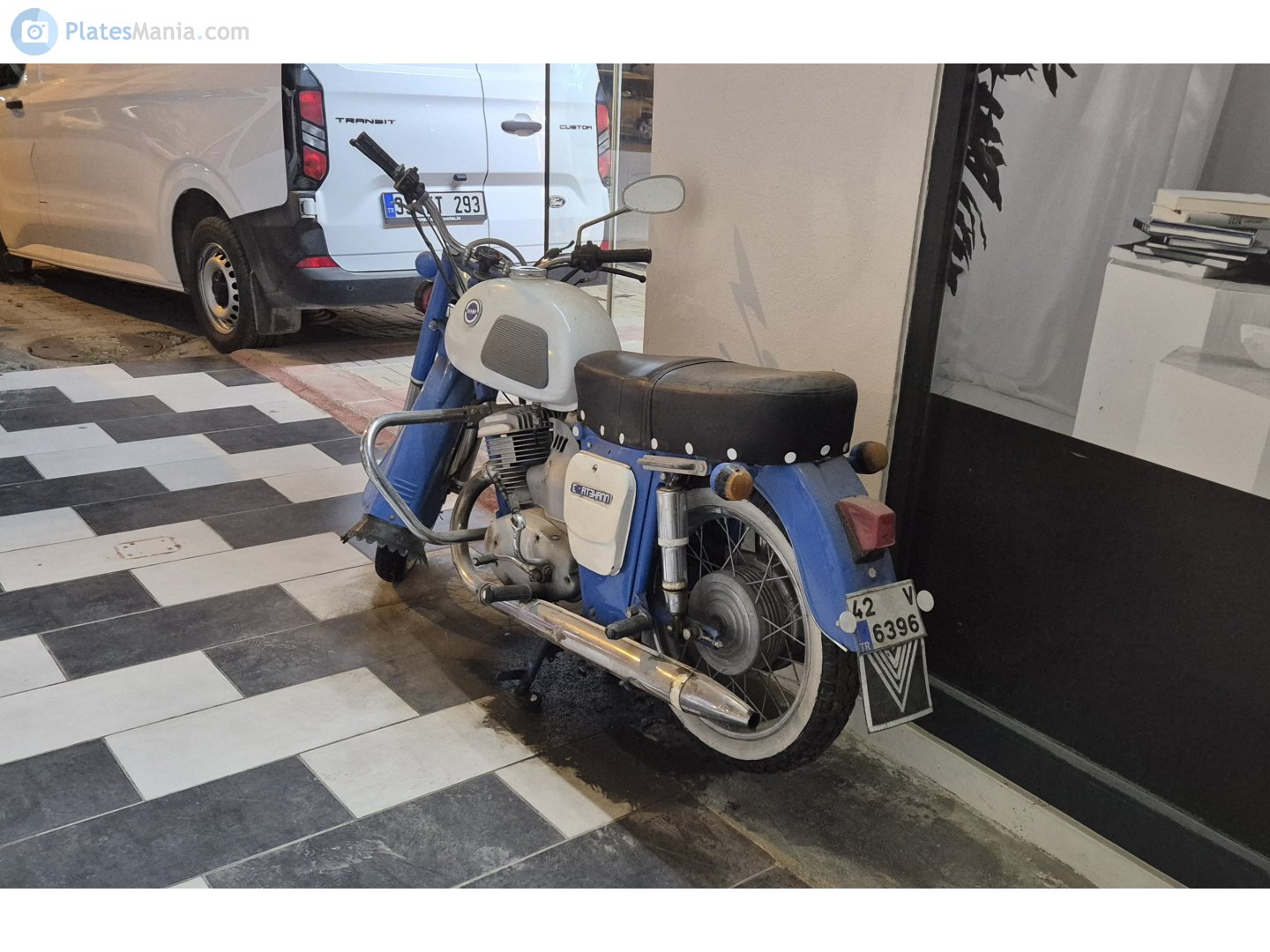 42 V 6396, Izh Планета (Planeta) 3, 1970–1985