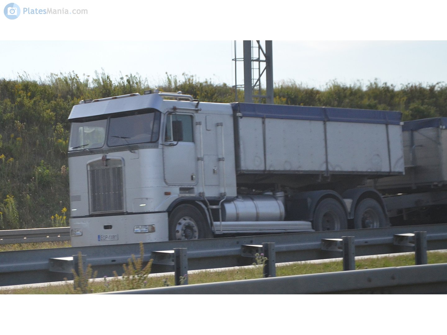 EOP 1X81, Kenworth K100 