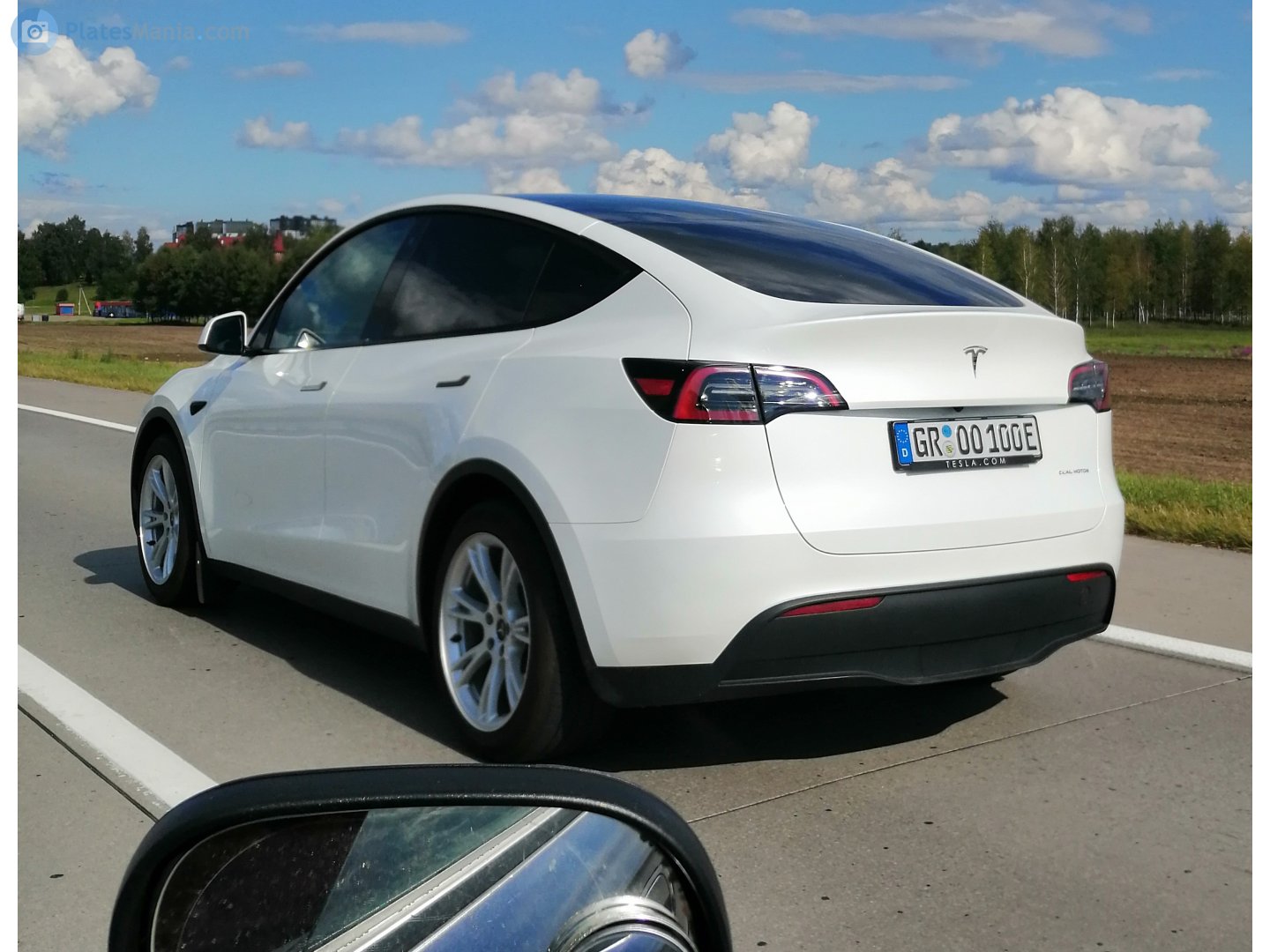 GR OO 100 E, Tesla Model Y 1st gen (5YJY), 2020–2025