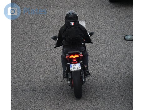 HB-070-BH, Aprilia RS