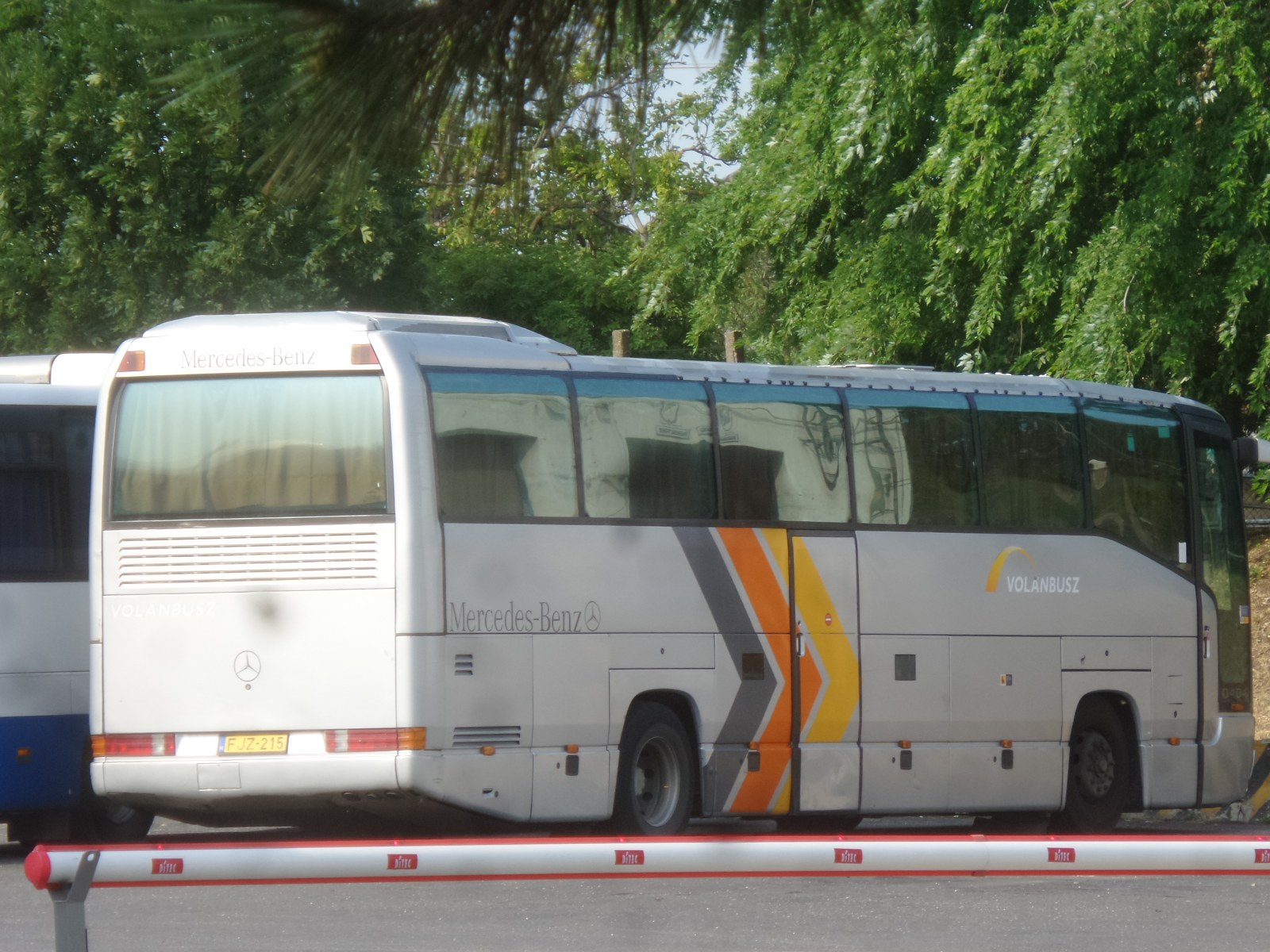 FJZ-215, Mercedes-Benz O404 1st gen Single-Decker (RH/RHD/SHD), 1991–1999