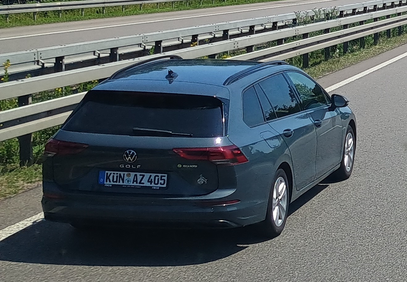 KÜN AZ 405, Volkswagen Golf 8th gen Variant (CD1), 2020–